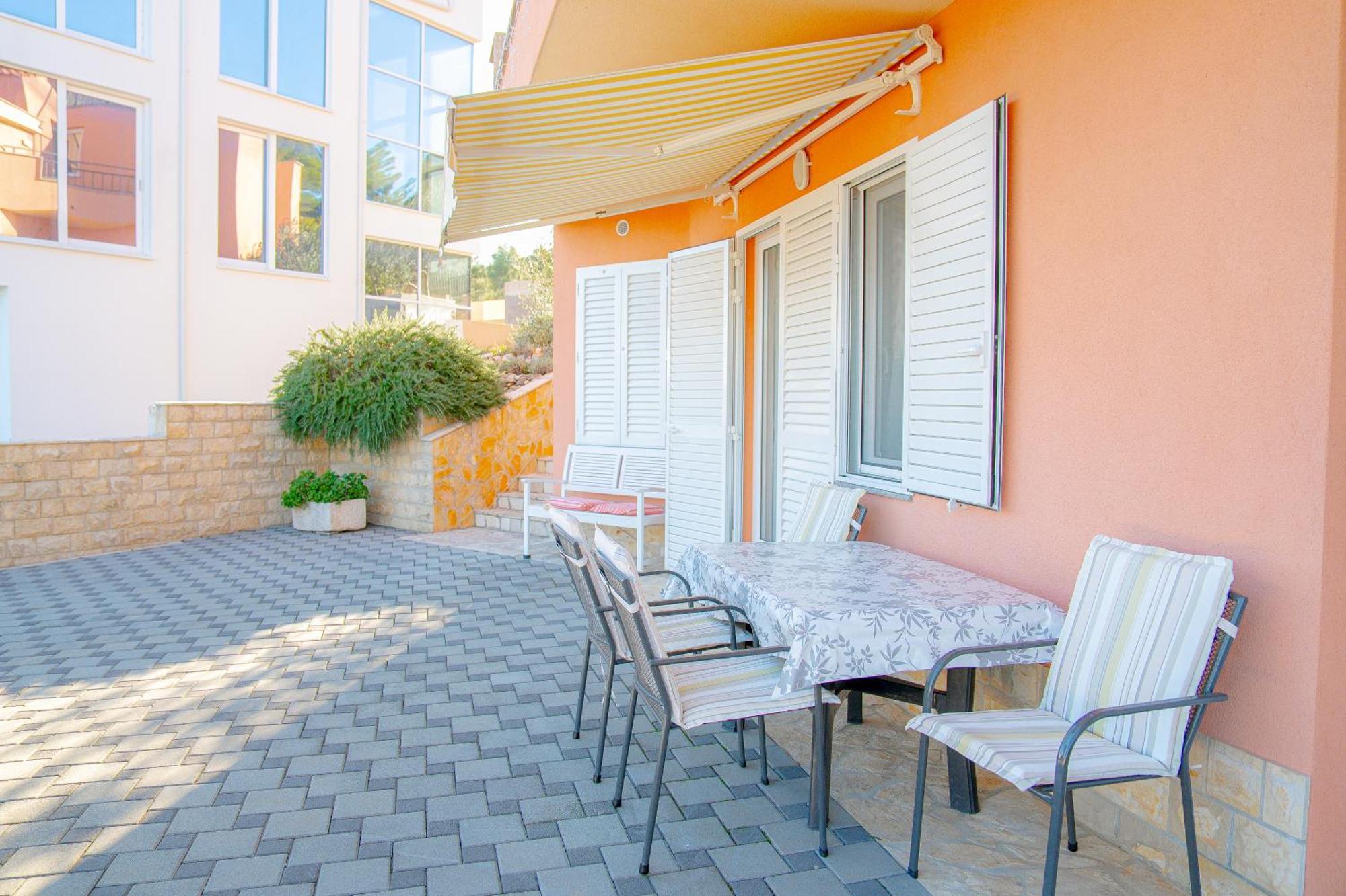 Regina Del Mare Apartment Слатине Екстериор снимка