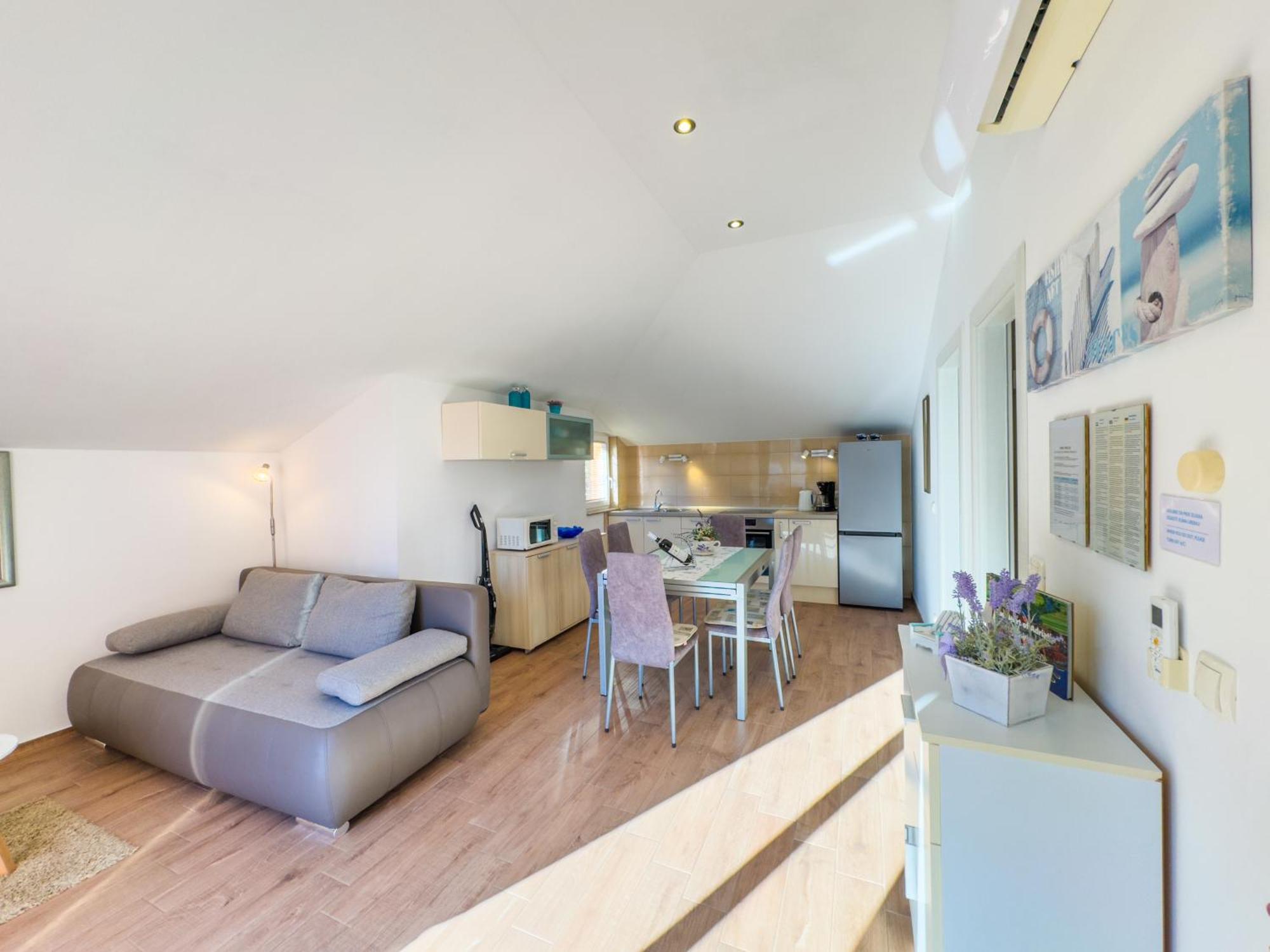 Regina Del Mare Apartment Слатине Екстериор снимка