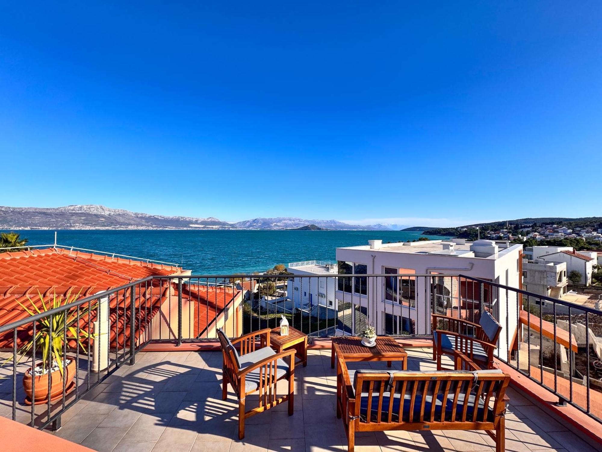 Regina Del Mare Apartment Слатине Екстериор снимка