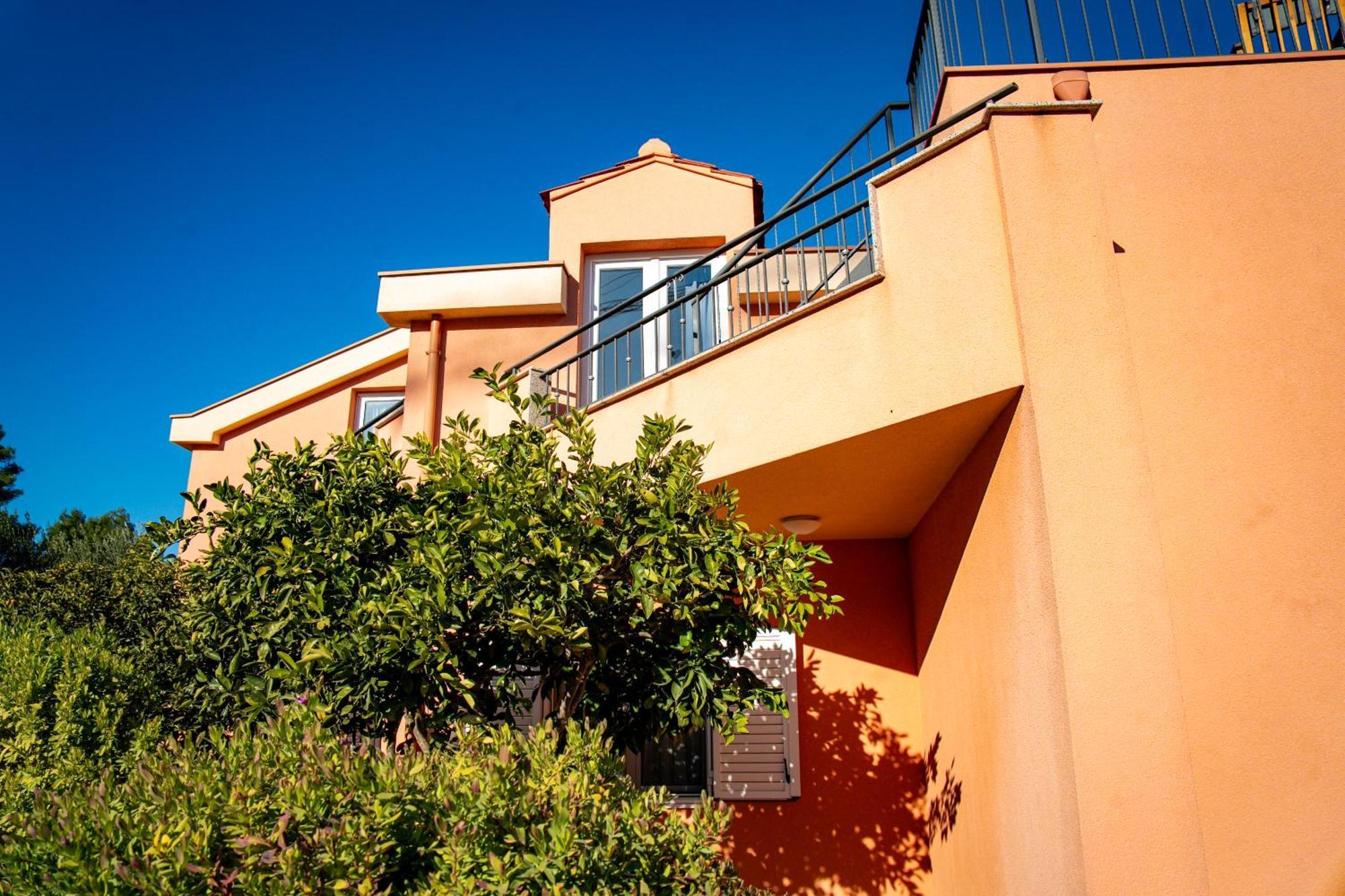 Regina Del Mare Apartment Слатине Екстериор снимка