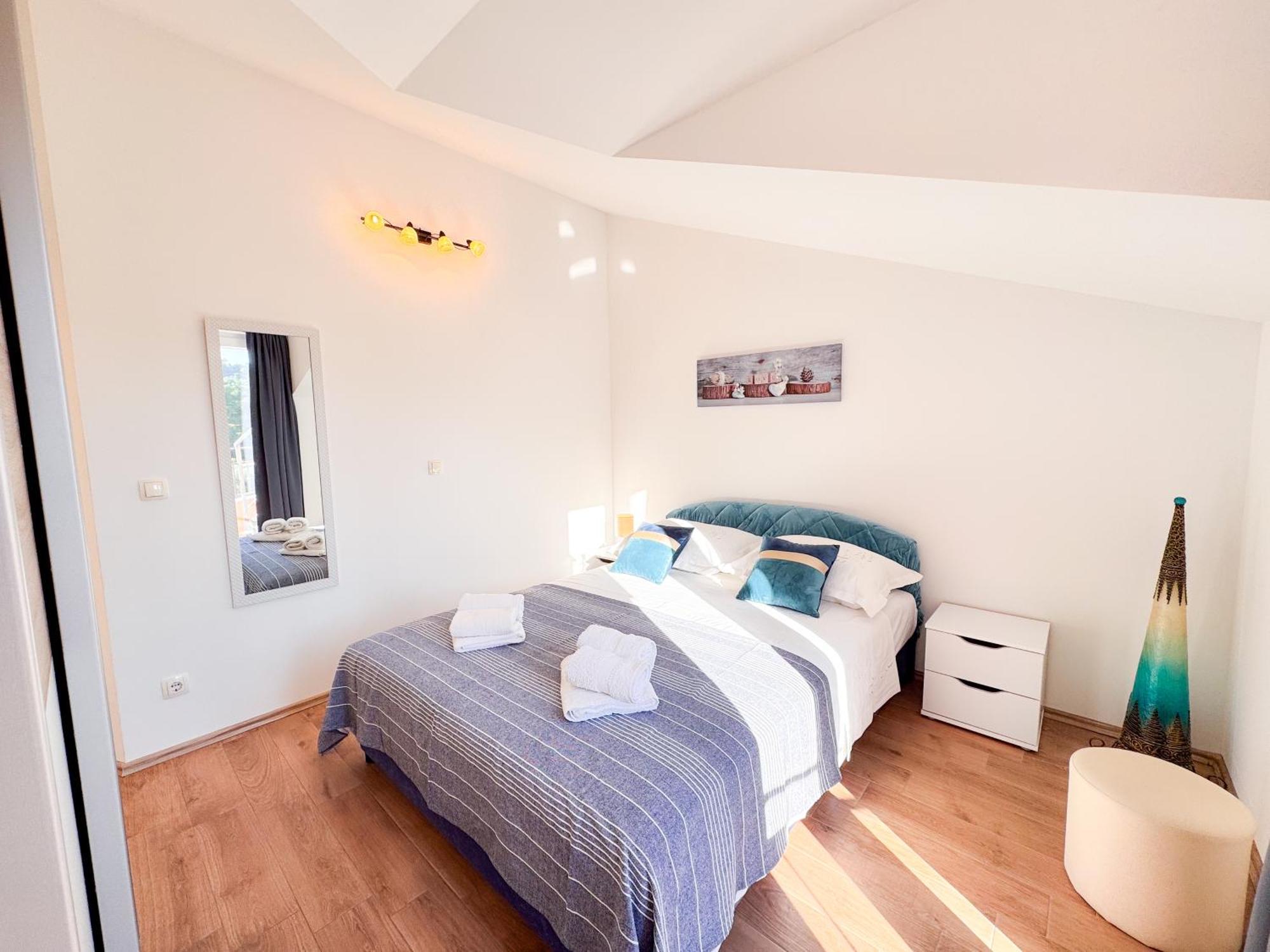 Regina Del Mare Apartment Слатине Екстериор снимка