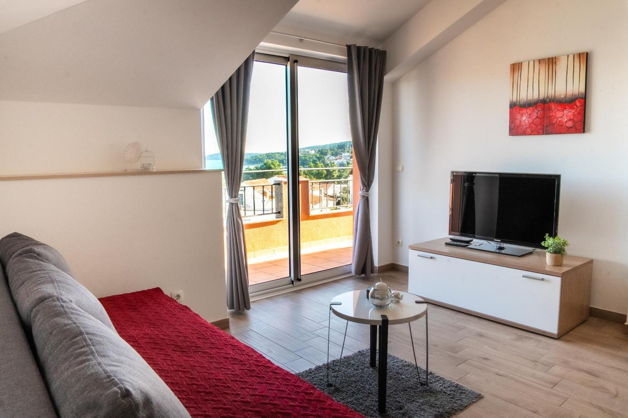 Regina Del Mare Apartment Слатине Екстериор снимка