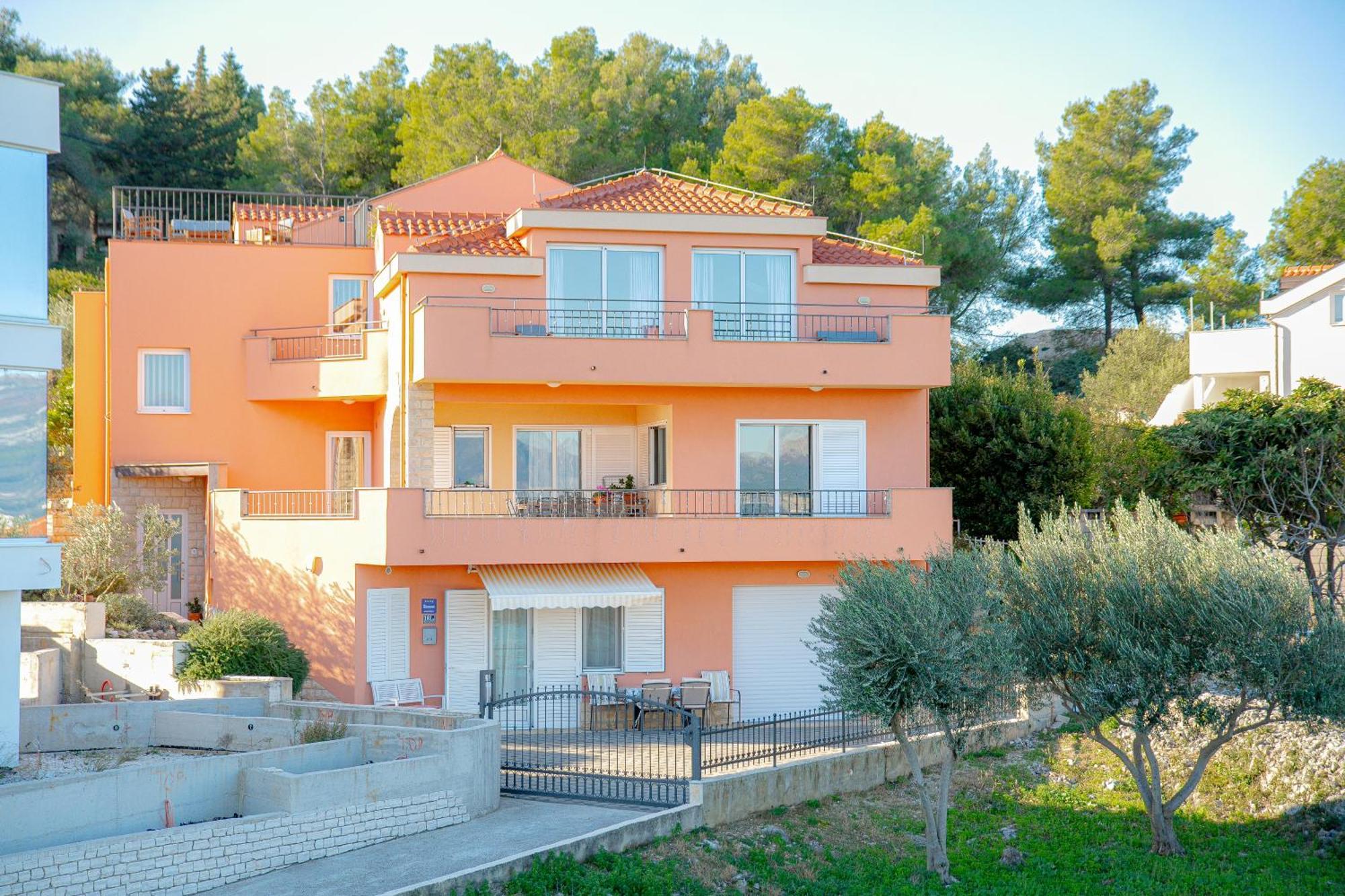 Regina Del Mare Apartment Слатине Екстериор снимка