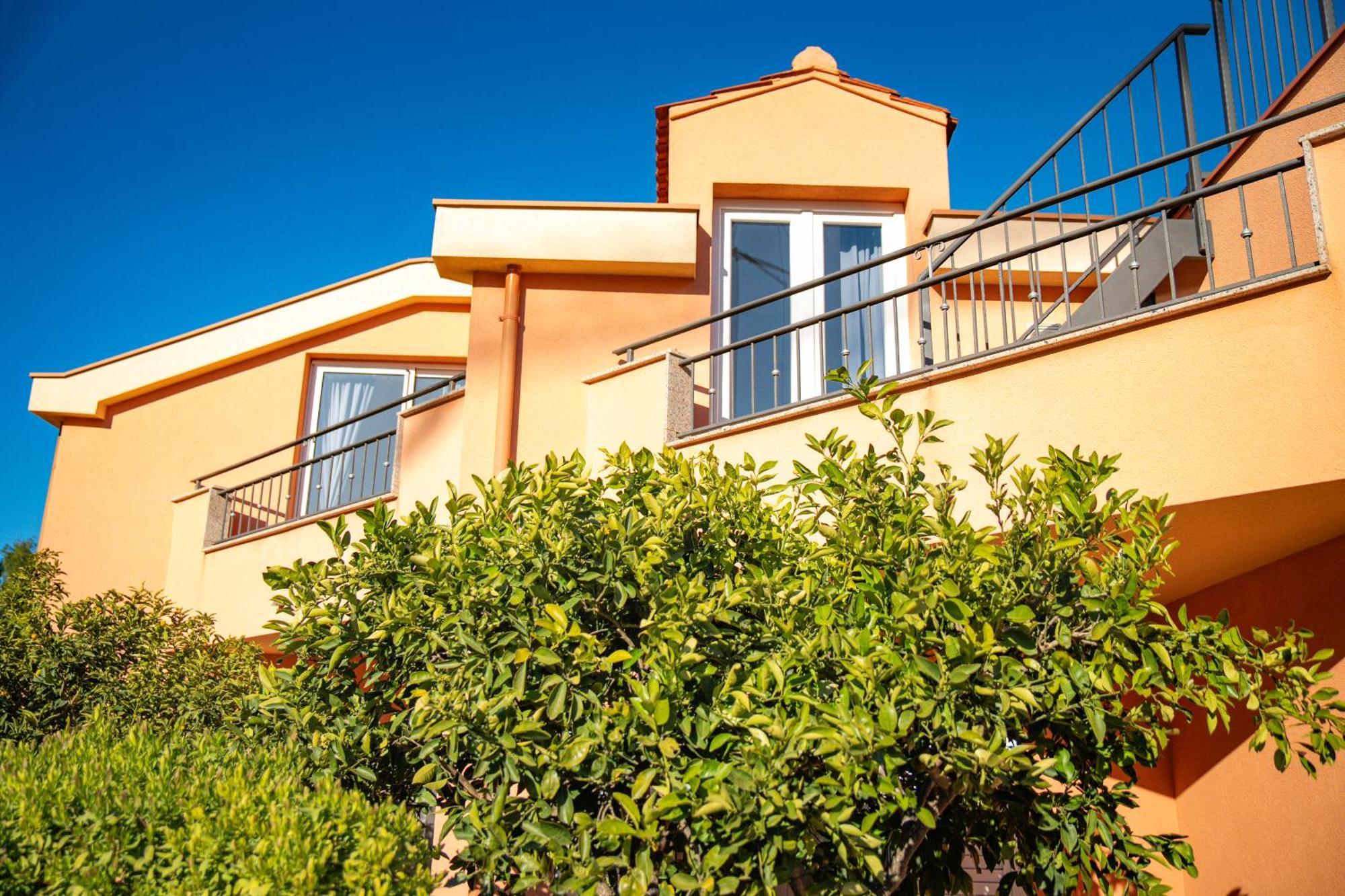 Regina Del Mare Apartment Слатине Екстериор снимка